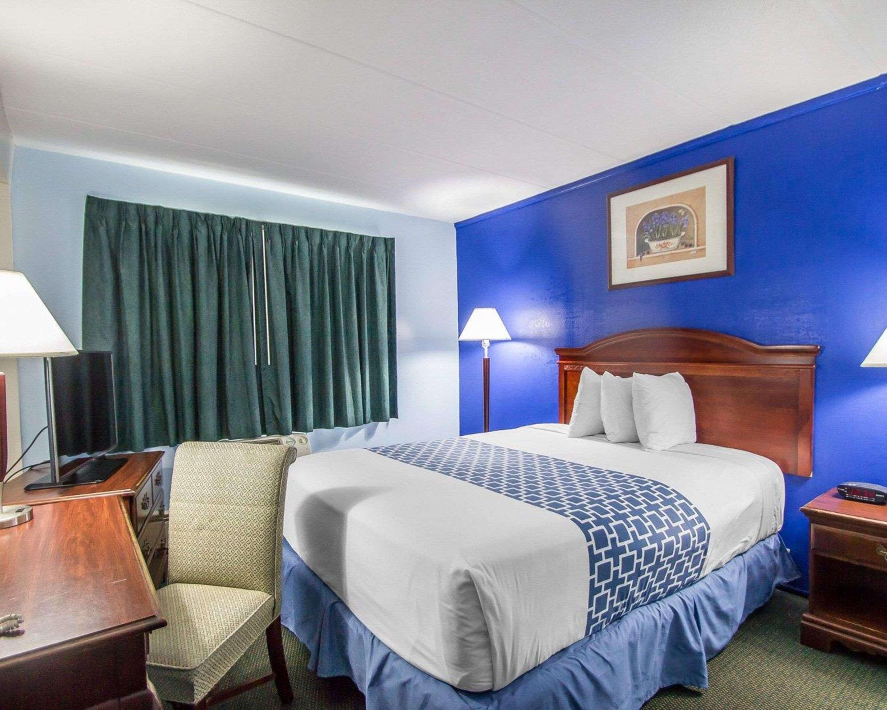Econo & Airport Hotel Windsor Locks